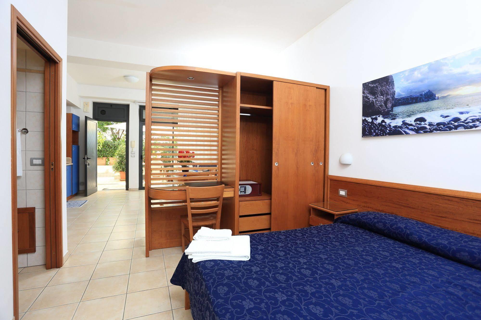 Nettuno Resort Capo dʼOrlando Extérieur photo