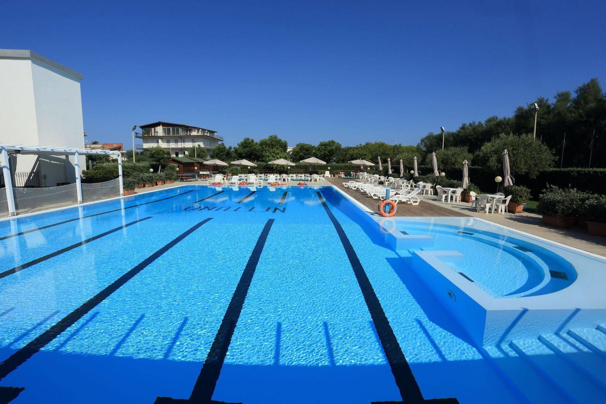Nettuno Resort Capo dʼOrlando Extérieur photo
