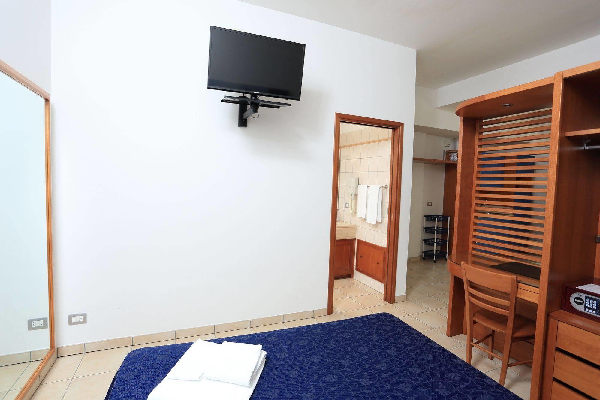 Nettuno Resort Capo dʼOrlando Extérieur photo