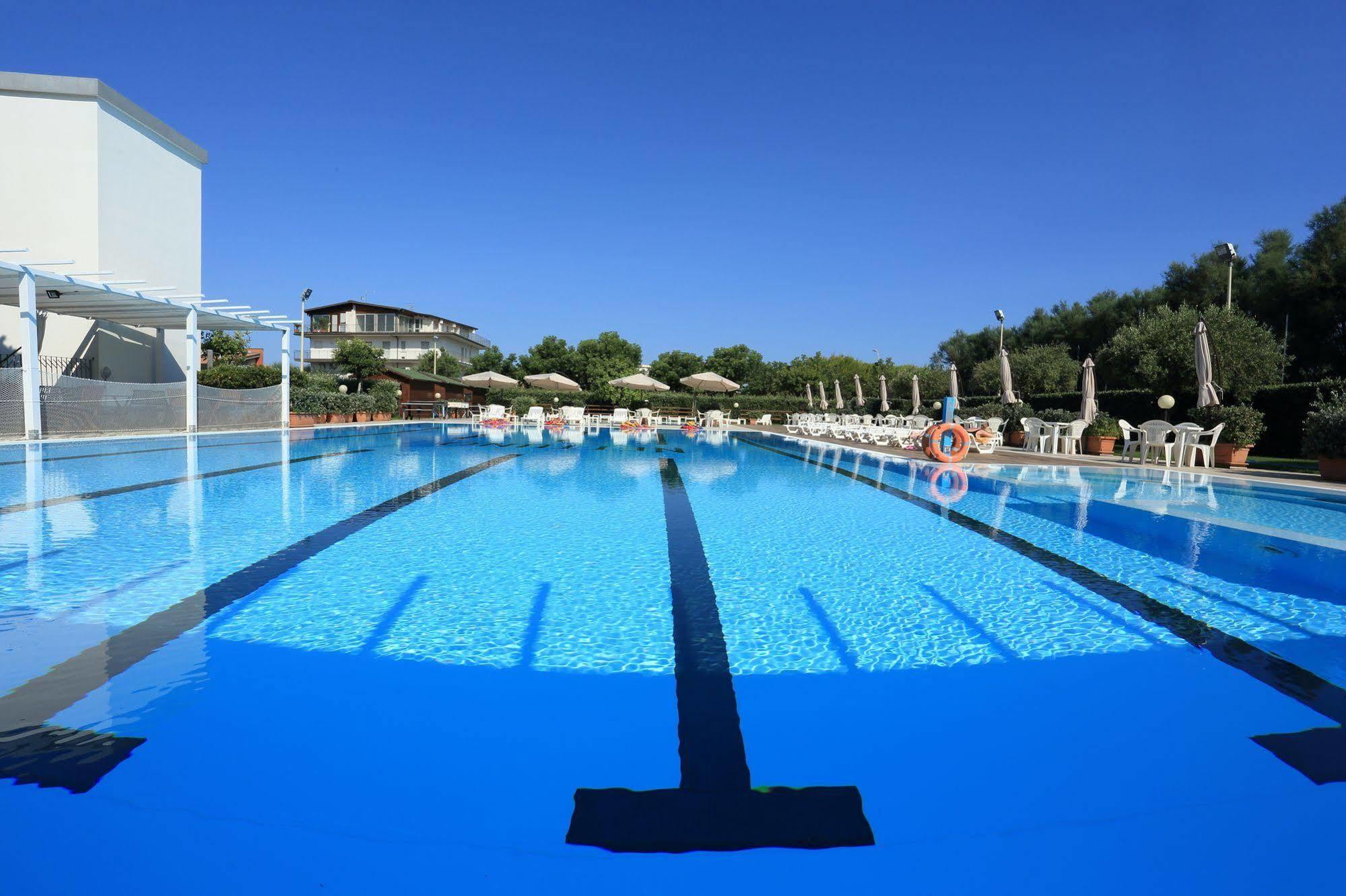 Nettuno Resort Capo dʼOrlando Extérieur photo