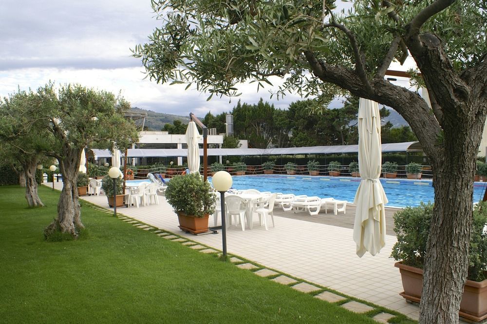 Nettuno Resort Capo dʼOrlando Extérieur photo